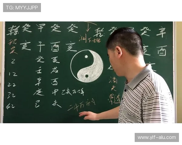 足球明星命理学揭秘与解析助你了解他们的成功之道与人生轨迹