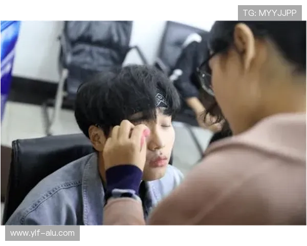 黄丽的篮球之路:从梦想起航到职业生涯的精彩回顾 黄丽的篮球之路:从梦想起航到职业生涯的精彩回顾